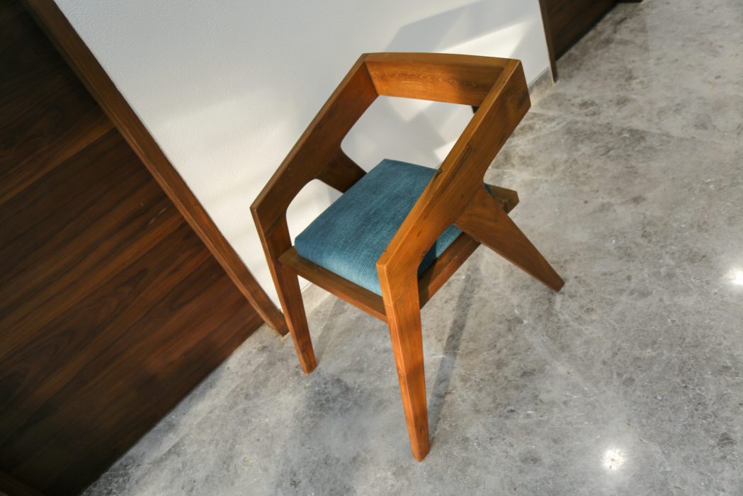 TEAK WOOD CHAIR