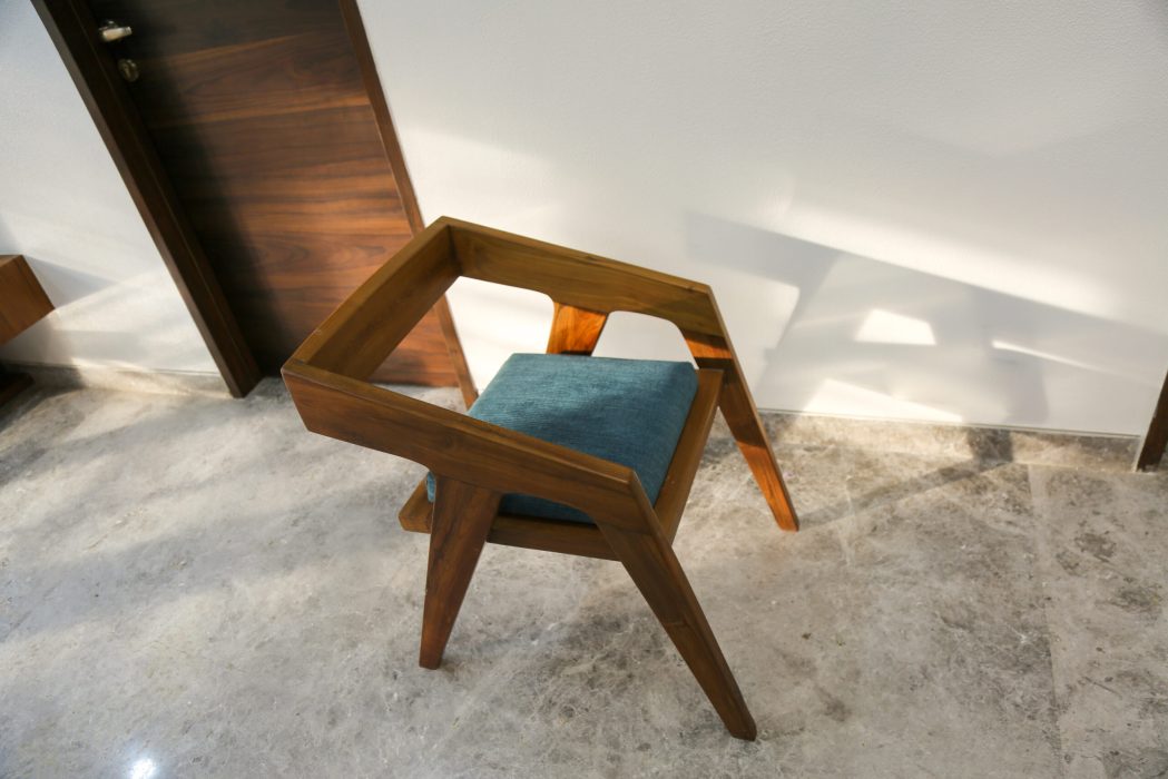 TEAK WOOD CHAIR